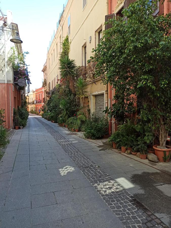 La Casetta Nel Centro Cagliari Exterior foto