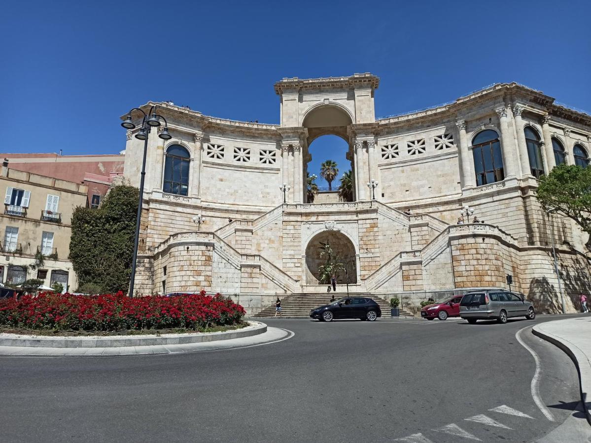 La Casetta Nel Centro Cagliari Exterior foto